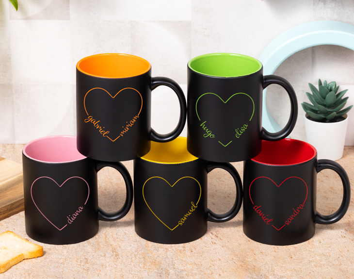 Taza bicolor Corazón con nombre Regalo Original