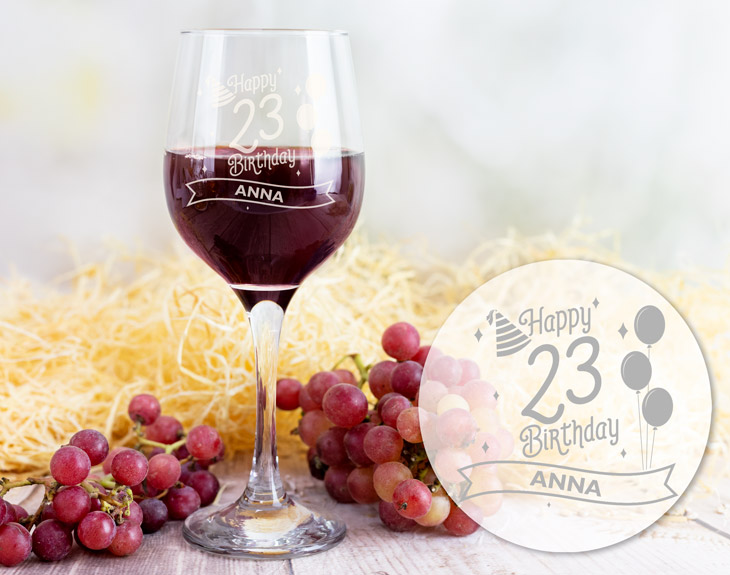 Engraved wine glass "Birthday party"