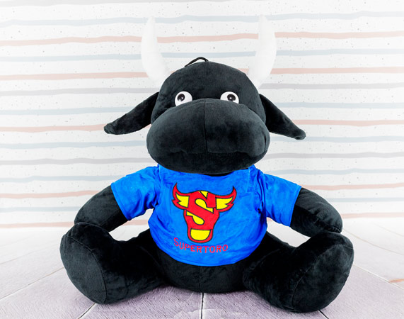 toro de peluche gigante
