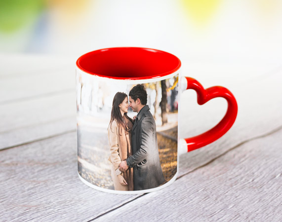 Taza personalizada con asa en forma de corazón